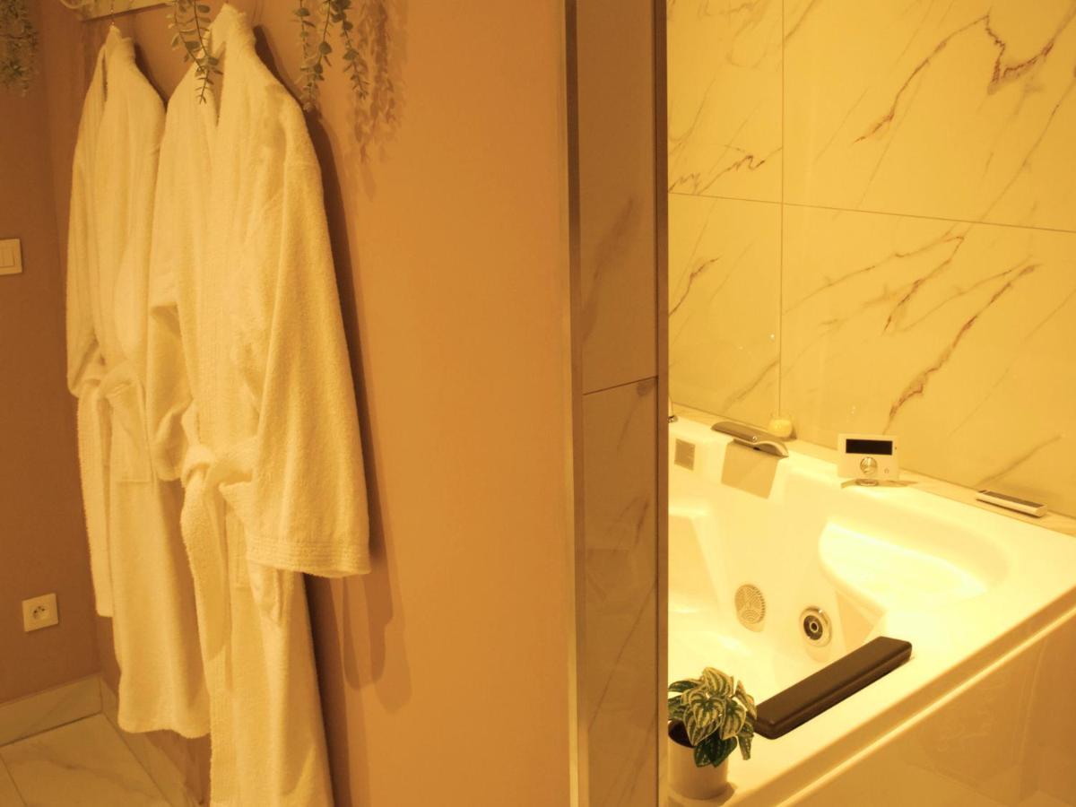 Le Moment Bien-Etre - Appartement Avec Spa Privatif Сент-Омер Екстер'єр фото